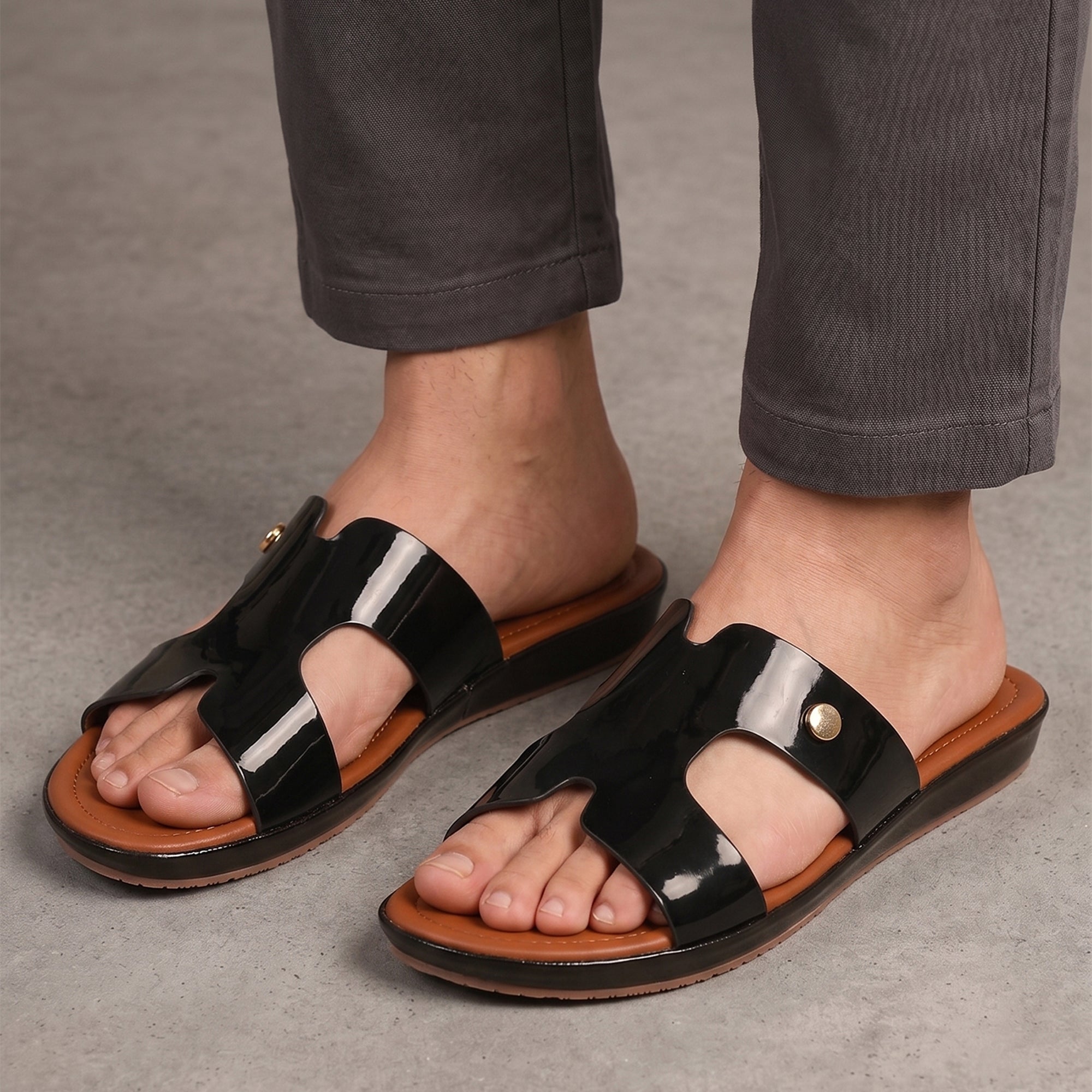 Freyah Slip-on Slides - Black