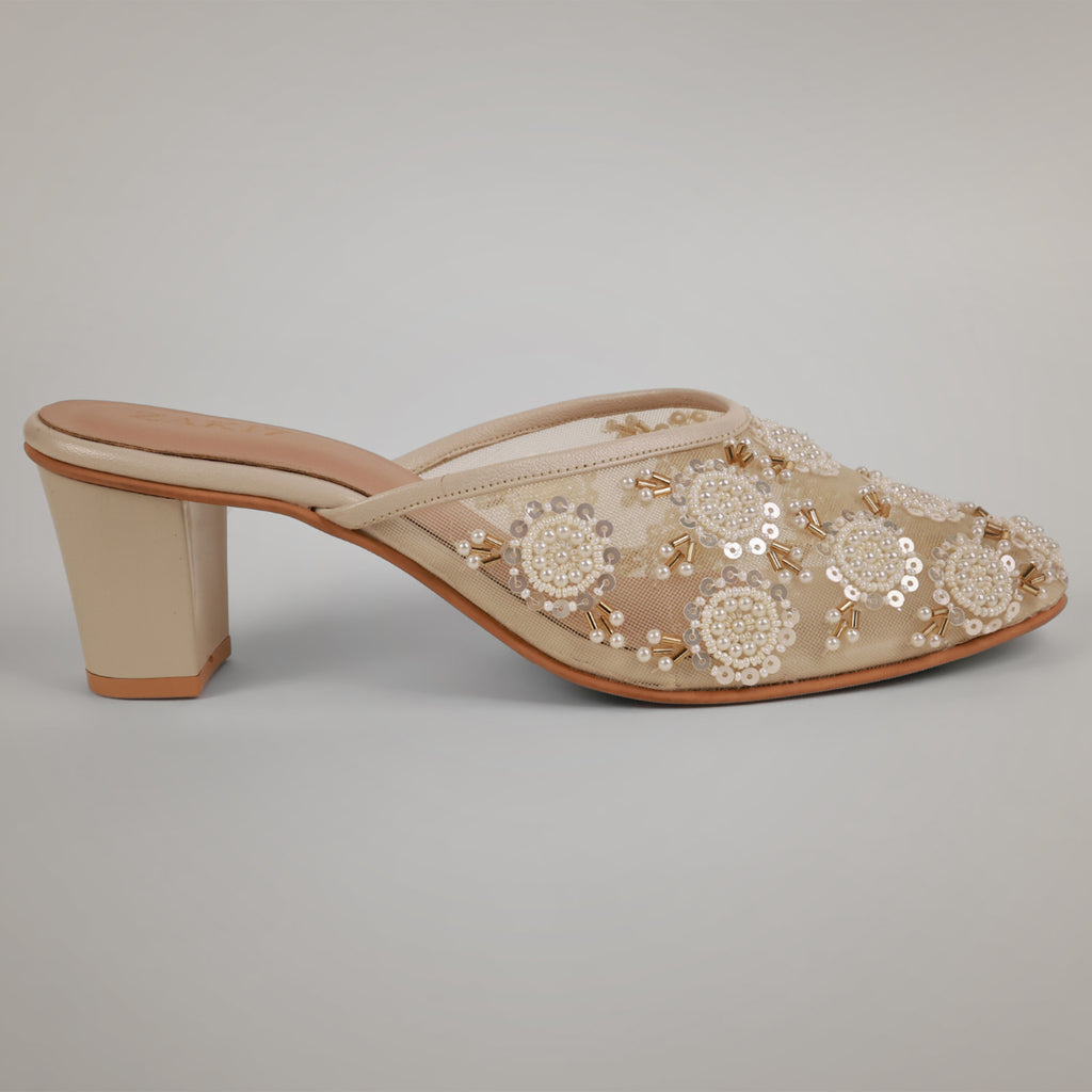 Aery Embroidered Heeled Mules - Offwhite