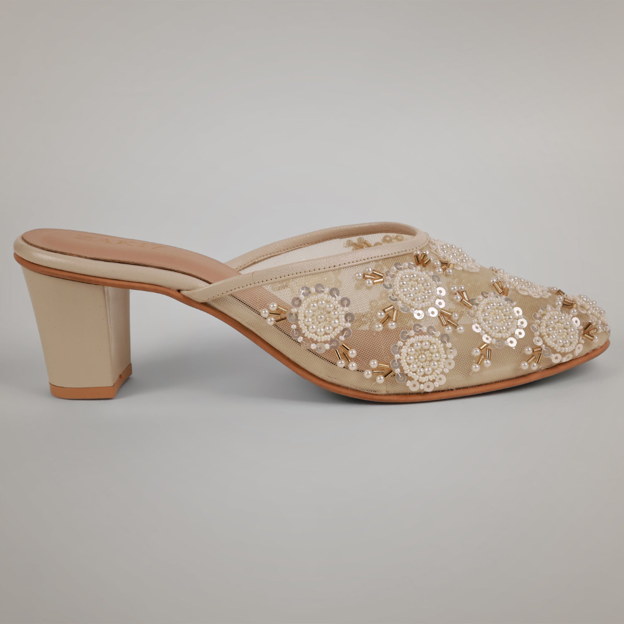 Aery Embroidered Heeled Mules - Offwhite